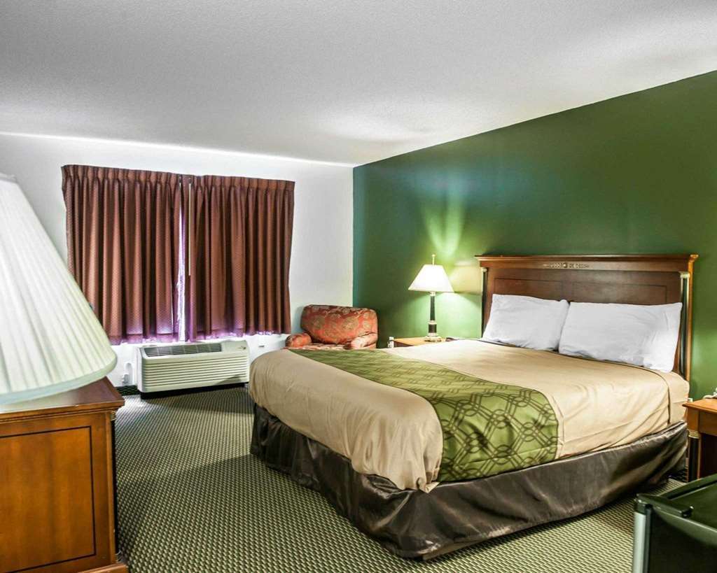 Royal Inn Rockville Стая снимка