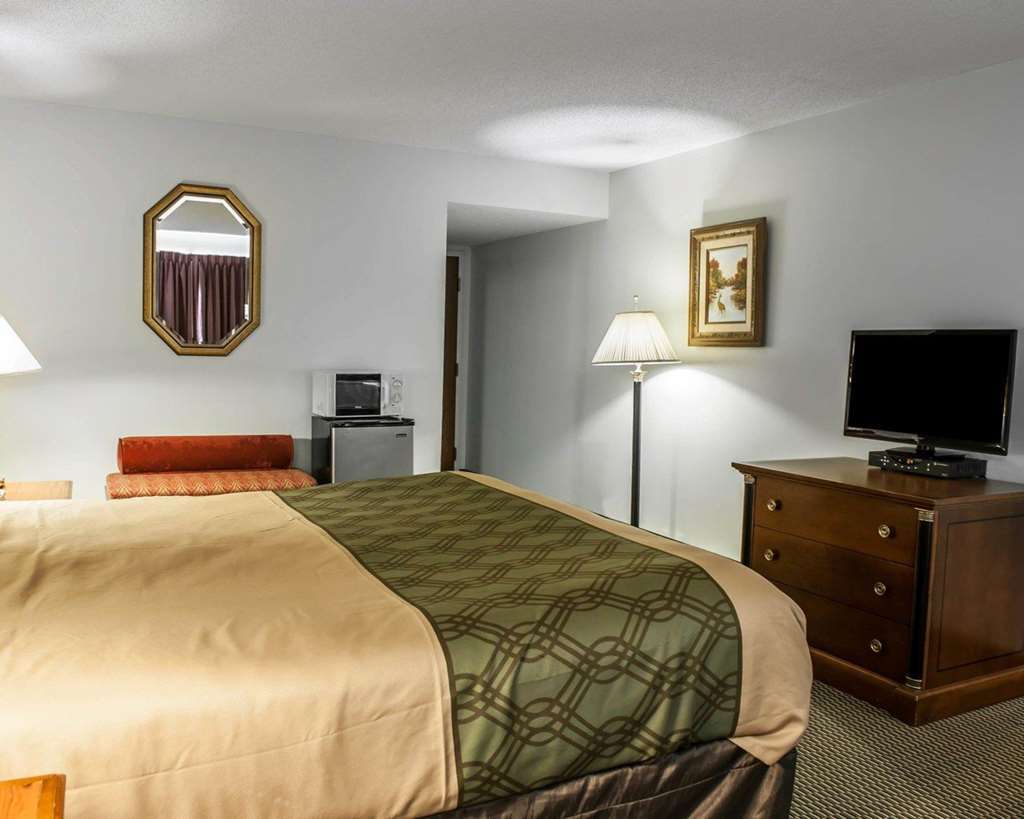 Royal Inn Rockville Стая снимка