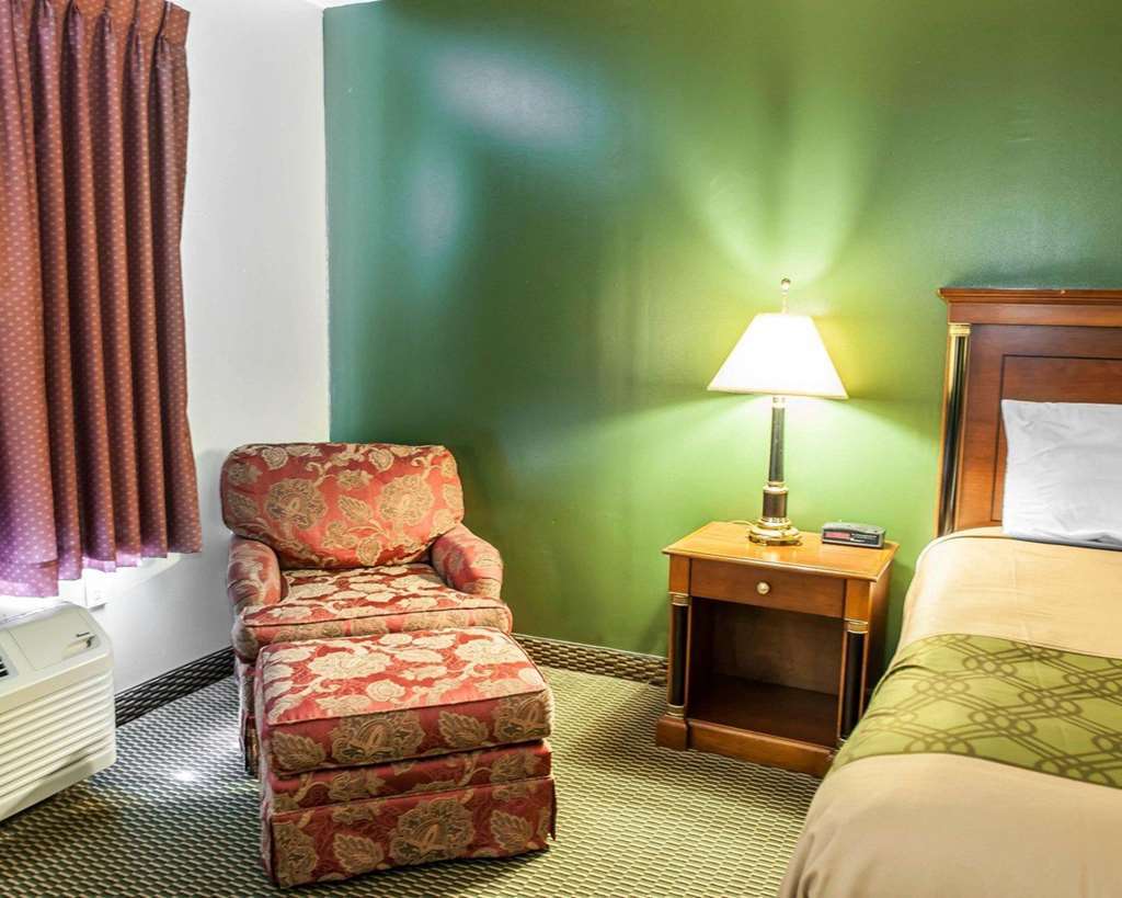 Royal Inn Rockville Стая снимка
