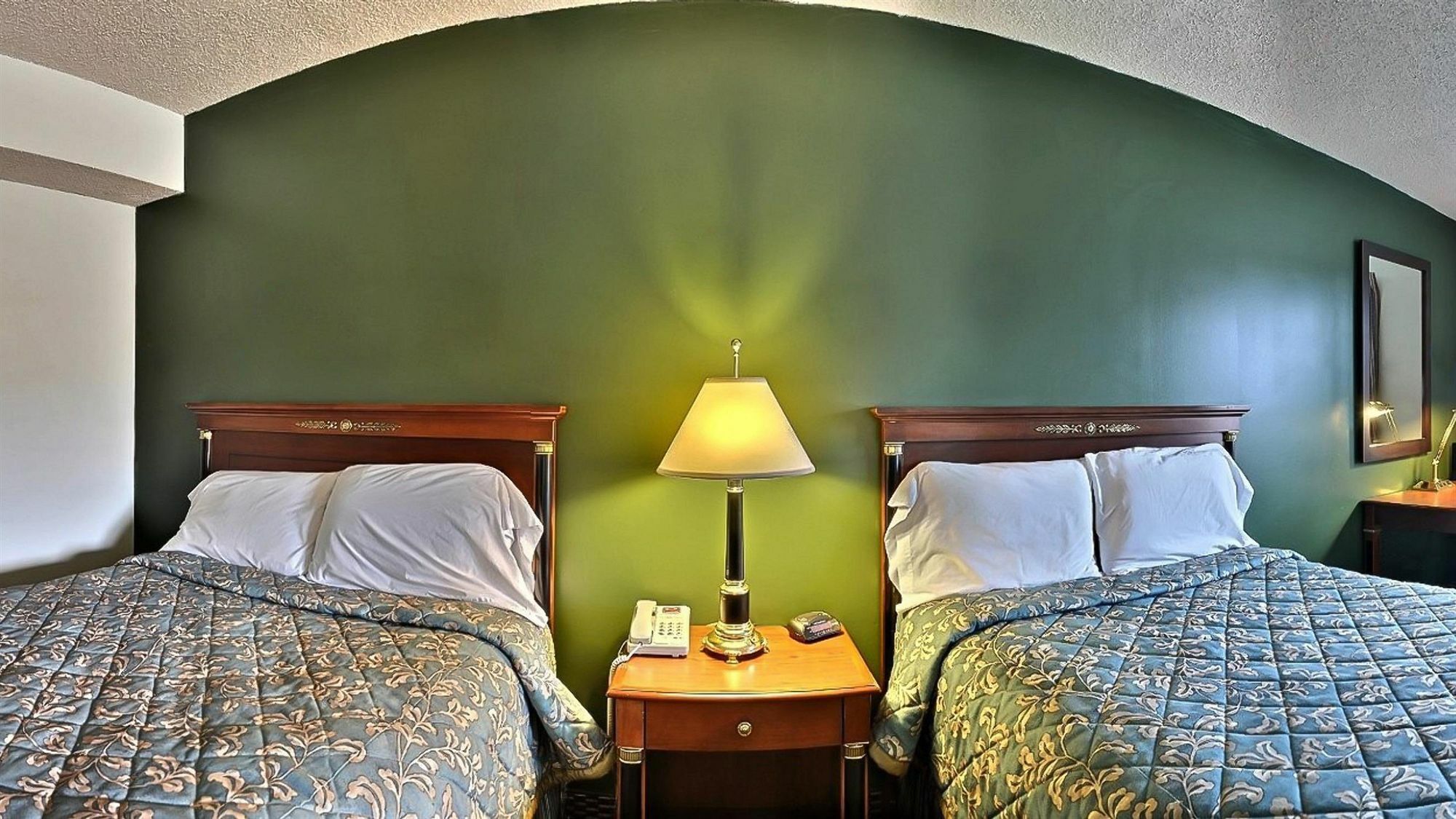 Royal Inn Rockville Екстериор снимка
